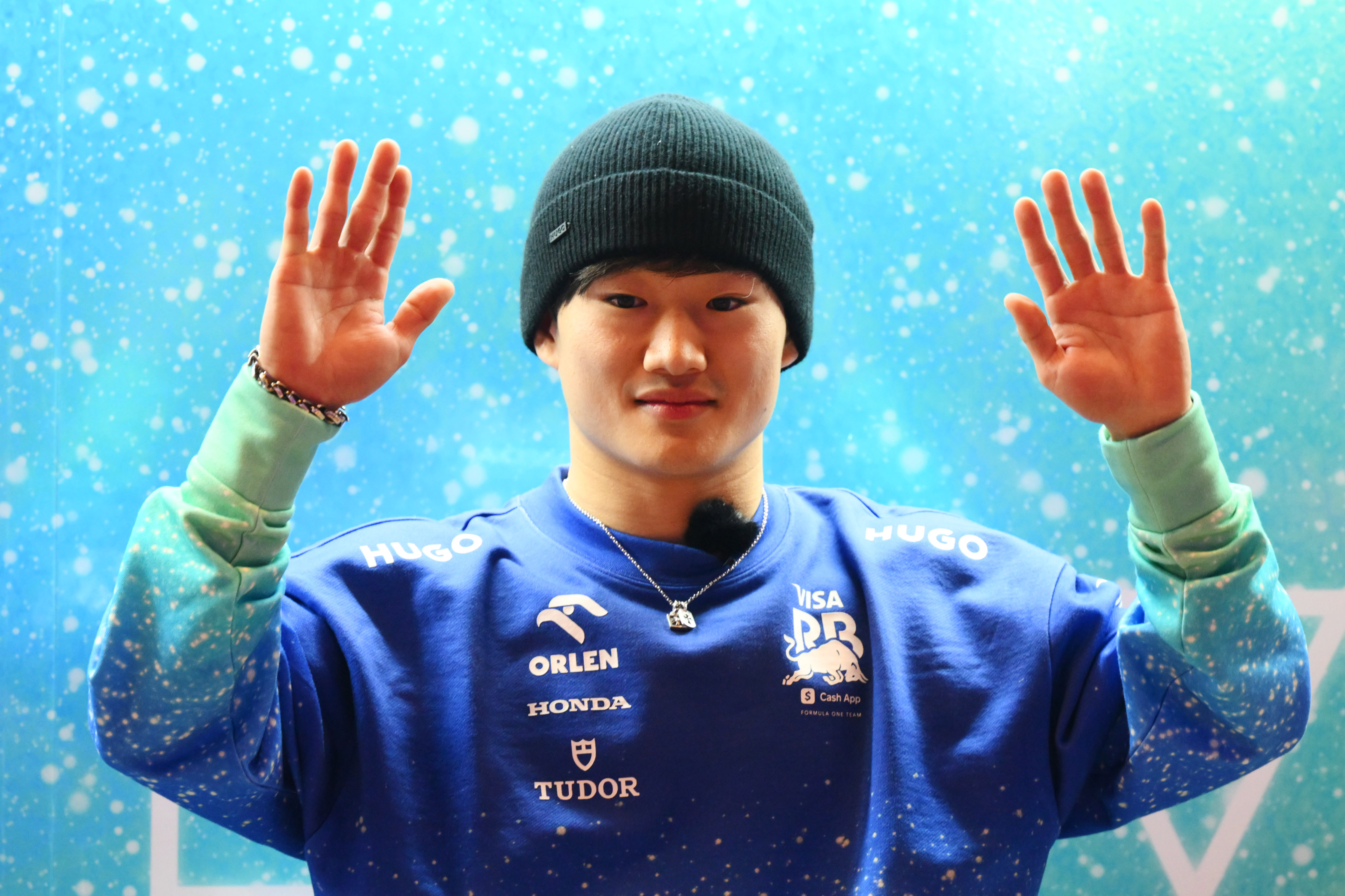 客场比赛的 客场比赛的