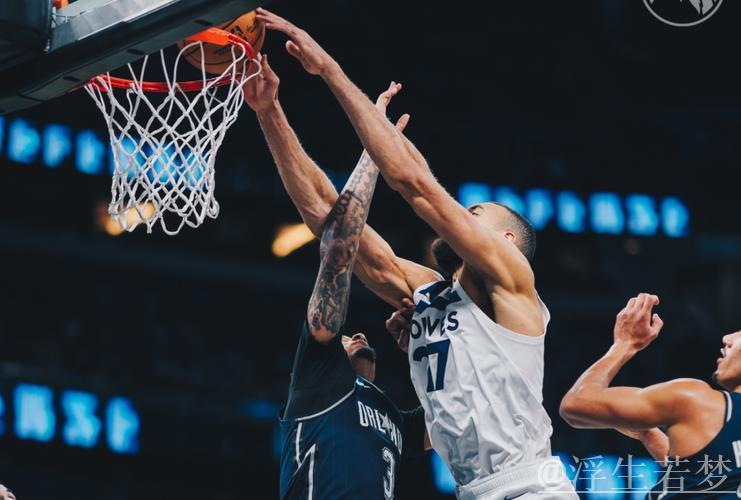 戈贝尔赛季第二次得分20+,13次出手命中率创新高达到11球 戈贝尔赛季第二次得分20+,13次出手命中率创新高达到11球